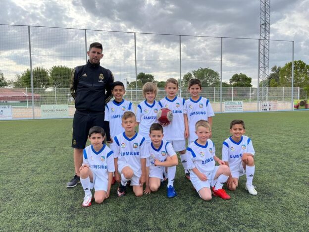 El equipo pre Benjamín A de la EFB Jesús de la Ossa, se proclama campeón del Trofeo San Isidro en la localidad toledana de Santa Cruz de la Zarza, terminando imbatido