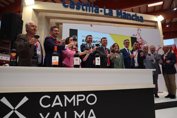 Castilla-La Mancha, Murcia y Comunidad Valenciana impulsan la recuperación de la variedad de uva monastrell en FENAVIN