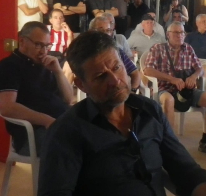 En la primera entrevista a un medio de comunicación, el presidente del CD Tarancón, José Manuel Lopez, recuerda con “ilusión la gestión de su padre” y reconoce la labor de la directiva saliente “han cancelado una importante deuda y dejan el equipo en superior categoría a la que lo cogieron” por ello cree que “hay que resaltarlo”