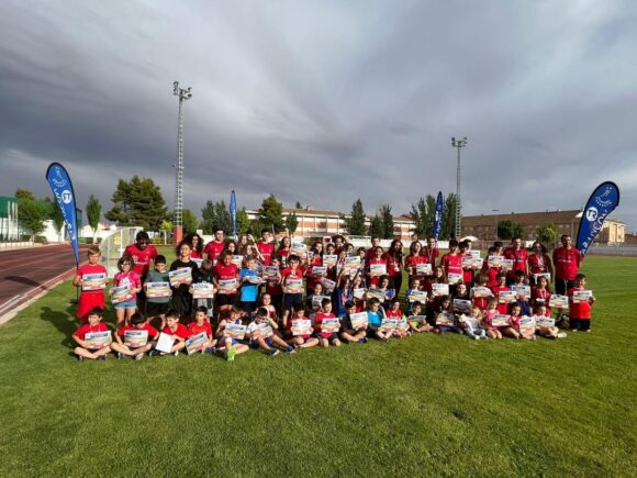 Clausurado el curso en la Escuela de Atletismo Tarancón en el Estadio Municipal de la ciudad