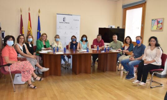 La Junta traslada su apoyo a la Asociación de Madres y Padres de Adopción, Acogimiento y Adversidad de Cuenca