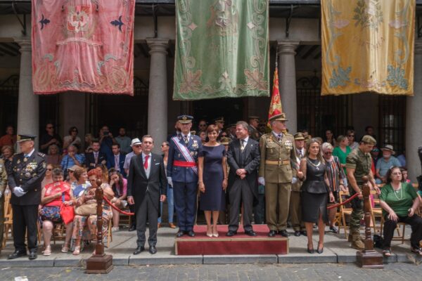 Isabel Rodríguez asiste a la procesión del Corpus Christi de Toledo