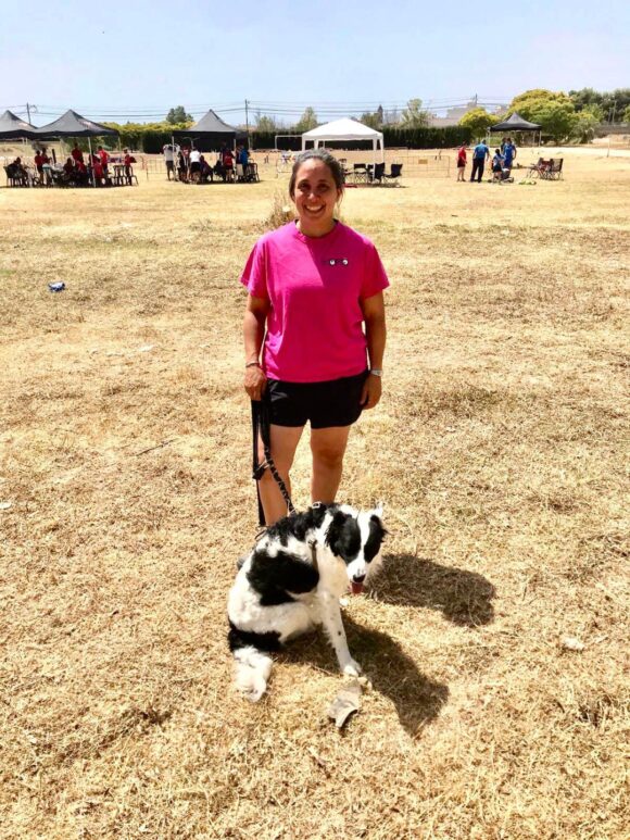 Buen entrenamiento para al binomio Agility Momo Tarancón (Alejandra y Piper) en tierras valencianas