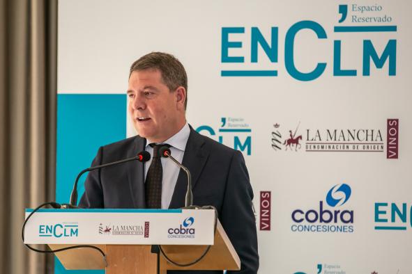 García-Page anuncia que Castilla-La Mancha ampliará a cuatro los años de contrato para los médicos que hagan el MIR en la región