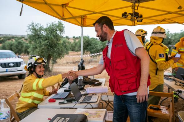 Castilla-La Mancha informa de la favorable evolución del incendio forestal de Toledo