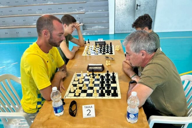 El director de la Escuela de Ajedrez y presidente del Caissajedrez de Tarancón, participa en el Campeonato de Ajedrez en Menorca, quedando el Mejor Sub-1900 y séptimo en la clasificación general