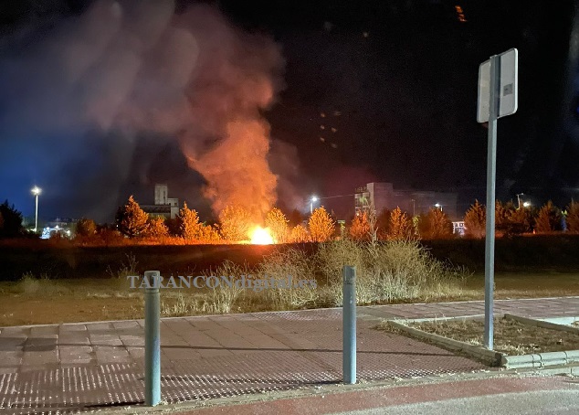 Incendio esta madrugada en el Parque de la Juventud de Tarancón