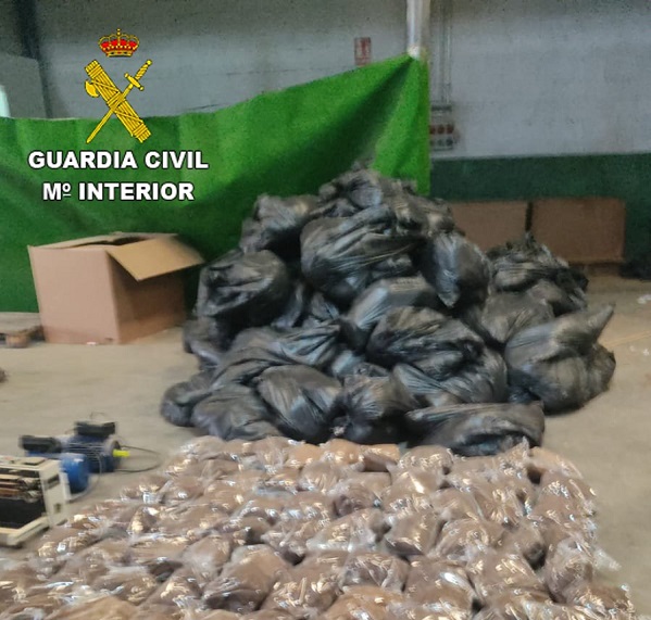 La Guardia Civil detiene a siete personas como integrantes de una organización de contrabando de tabaco en Ontígola y Seseña
