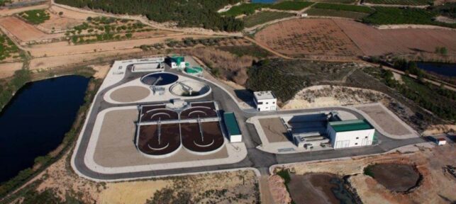 El MITECO formaliza el contrato de las obras de los colectores secundarios de la pedanía de Isso a la EDAR de Hellín (Albacete)