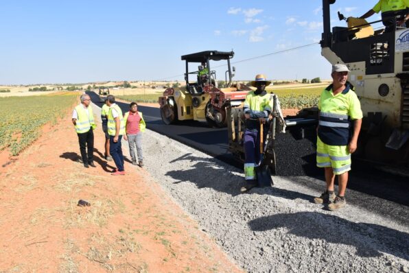 La Diputación de Cuenca está trabajando en la rehabilitación de la CUV-3032 entre Fuente de Pedro Naharro y Torrubia del Campo