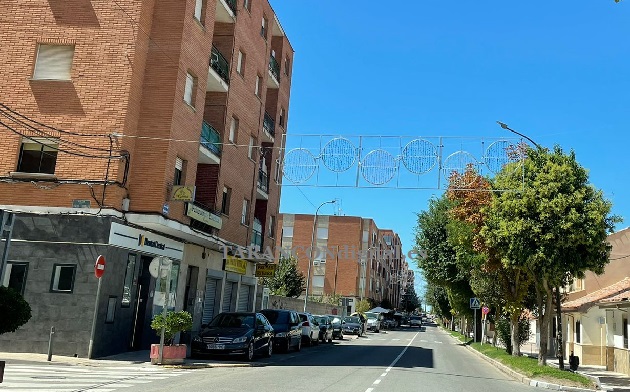 Comienza la instalación de la iluminación festiva en las principales calles de Tarancón