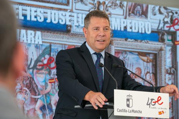 García-Page garantiza el mantenimiento del grueso de las contrataciones en materia sanitaria y compromete 2.200 puestos más en esta área para la próxima legislatura