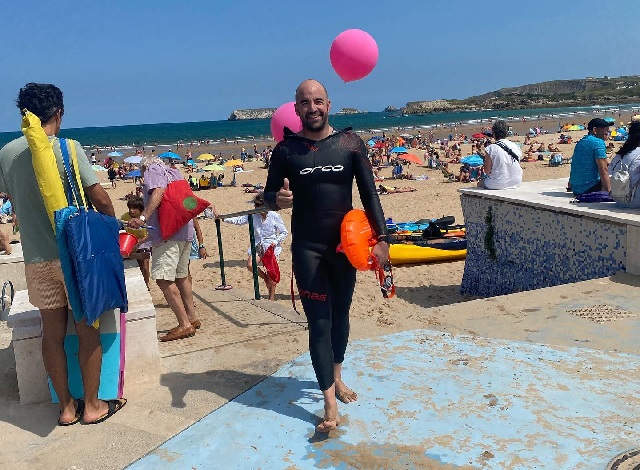 Julián Parraga, en la travesía Natación Isla de los Conejos-Punta Ballota, logra una meritoria décimo tercera posición