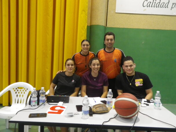 Después de 30 años en el mundo del arbitraje, por problemas “familiares” tiene que dejar el mismo, Francisco Cuenca Jiménez asegura que “me ha dado muchos amigos” el baloncesto