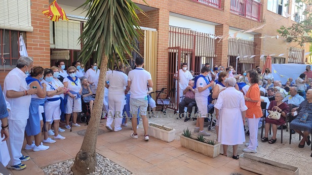 La Peña El Mosto realiza hoy sus tradicionales visitas a la Residencia de Mayores San Ramón y la Milagrosa y al Centro de Mayores de Tarancón