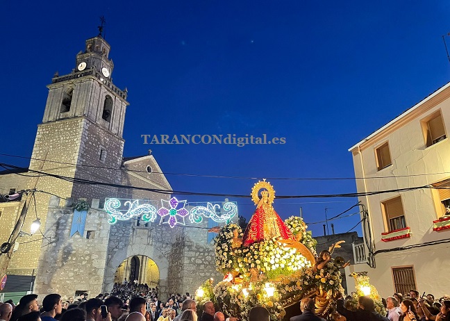 La Solemne Procesión con la imagen de la Virgen de Riánsares volvía al recorrido tradicional en el día grande de las Fiestas de Tarancón