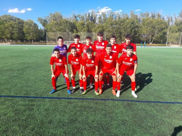 Encajando una goleada (6-1) debuta en la liga Nacional de Fútbol, Grupo XV, el equipo Juvenil de la EF B Jesús de la Ossa