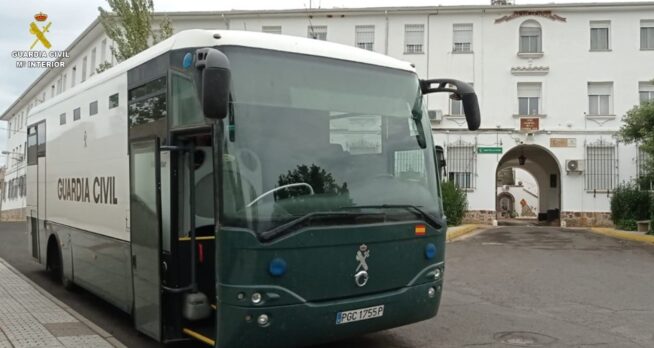 El alcalde de Carboneras denuncia que los retrasos en el autobús a Cuenca “impide que los alumnos lleguen a tiempo a clase y a exámenes”
