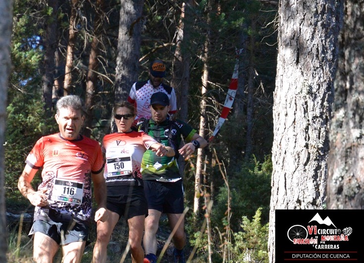 Antonio Cerezo y Arantxa Ramírez se coronan en la I Carrera de Montaña “El Picón» de Beamud