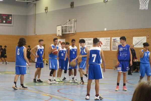 Baloncesto,  dos derrotas y una victoria para los equipos de Hormigones y Ferrallas CB Tarancon este fin de semana