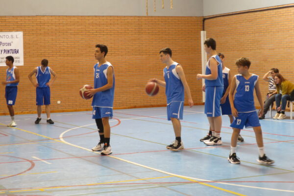 En baloncesto los equipos de Hormigones y Ferrallas CB Tarancon repiten resultados de la jornada anterior, una victoria, categoría Infantil y dos derrotas, cadetes y senior