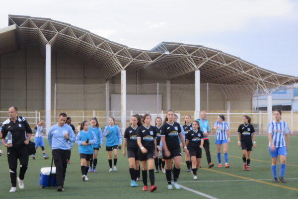 Imparable las féminas de las EFB Jesús de la Ossa, aunque han encajado el primer gol de la temporada, vuelven a golear y confirman el liderato del grupo I de la Liga Regional