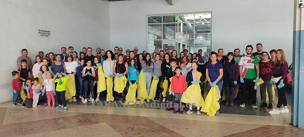 Casi un centenar de personas han participado esta mañana en la II edición de Basuraleza organizada por Incarlopsa