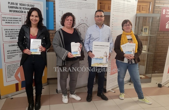 Pedro Martínez Ruiz se encuentra con sus lectores en Tarancón actividad incluida en la programación con motivo del Día Mundial de las Bibliotecas