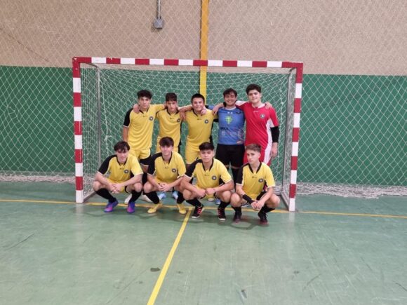 Los juveniles de la EFS Futsal Tarancón  de menos a más, mantiene la progresión, pese a la derrota 1-2 ante el FS Alovera en la liga Regional de esta categoría