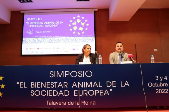 Castilla-La Mancha publicará una ayuda de 16 millones de euros para que el sector sustituya las gallinas en jaula por gallinas camperas o en suelo