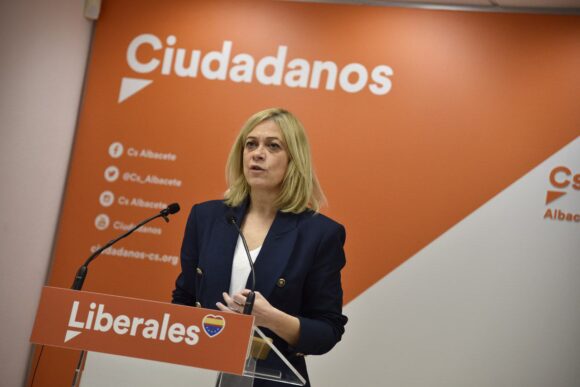 Picazo retrata a Page por el ‘Sí’ de sus diputados a la rebaja de la sedición: «Está apoyando a los separatistas»