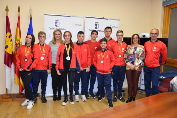 El Gobierno regional recibe al club Lao Jia Wu Shu de Cuenca tras los últimos éxitos deportivos en campeonatos nacionales