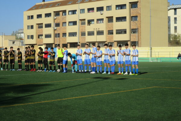 A tres minutos del final, los juveniles B de la EFB Jesús de la Ossa salvaron un punto en la Liga Provincial Grupo V