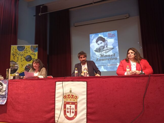 El programa Los libros viajan por la provincia llega a Villamayor de Santiago con la presentación de Manel Loureiro