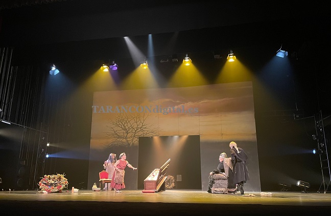 Atra Bilis se presentaba este sábado en Tarancón, una comedia rural llena de fuerza y picardía