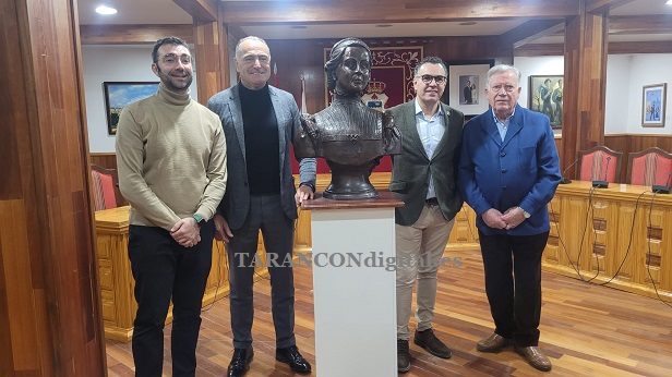 Presentado el busto de Luisa Sigea la humanista taranconera coincidiendo con el 500 aniversario de su nacimiento