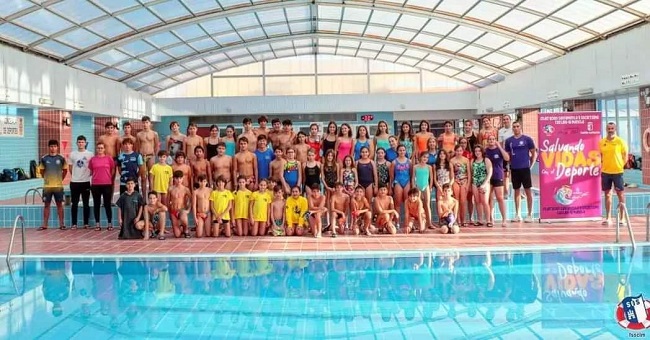 Mas de medio centenar de socorristas categoría Infantil y Cadete de Castilla la Mancha han participado en una Jornada de Tecnificación de la Federación Regional realizada en la Piscina Municipal de Tarancón