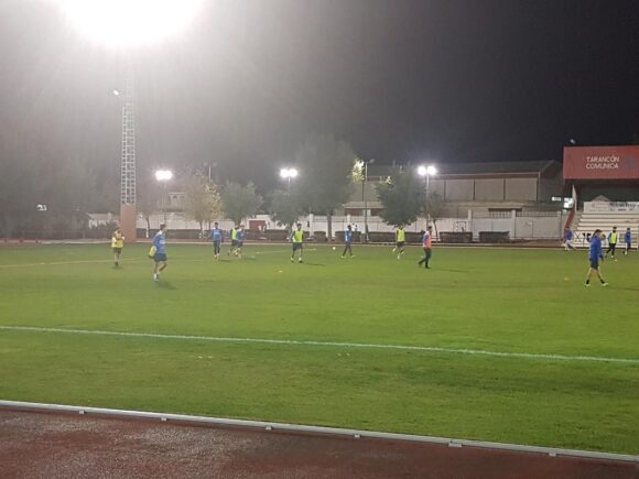 El CD Tarancon vuelve a jugar en la matinal del domingo, en busca del cambio de dinámica