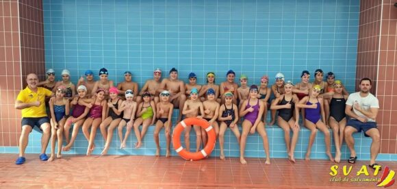Campus de Navidad en la Piscina Municipal de Salvamento y Socorrismo dirigido por el SVAT