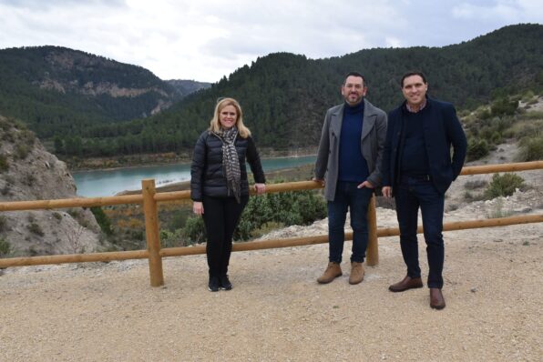 Martínez Chana está muy satisfecho que vayan a llegar casi 4 millones de euros para potenciar el turismo en 37 pueblos de la Serranía y la Manchuela