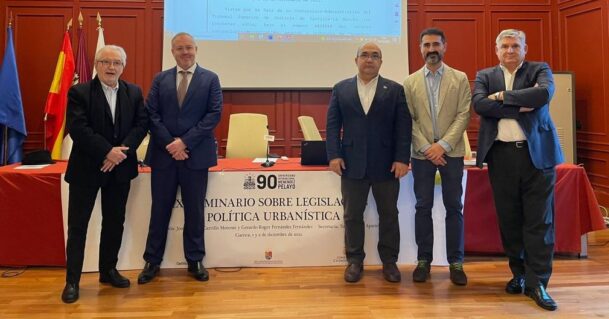 El Gobierno regional aborda en un congreso las políticas públicas en materia de urbanismo para hacer frente al reto demográfico