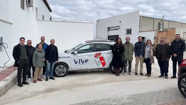 El Ayuntamiento de Belinchón ha presentado hoy el servicio Plan Vive, un vehículo de alquiler rural