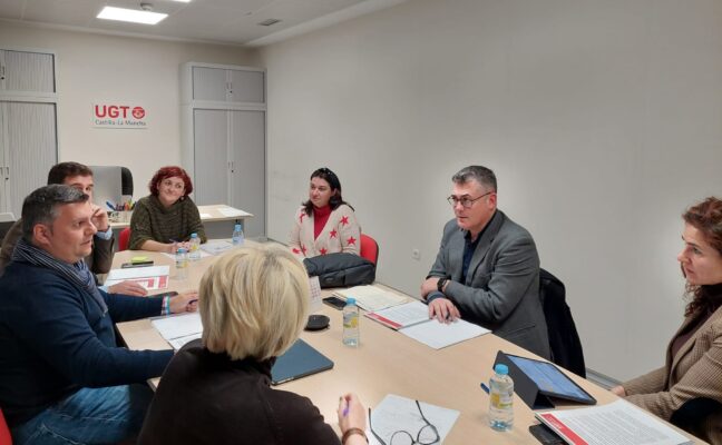 UGT y el PSOE de CLM analizan la situación de las políticas de empleo en la región