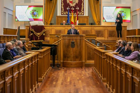 Emiliano García-Page reivindica tipificar los delitos que atacan a la Constitución Española, “sobre todo los referendos ilegales”