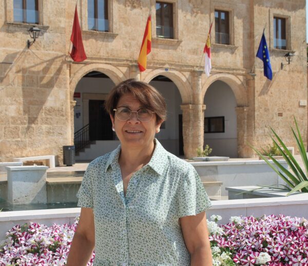 Anuncia Martínez se presenta a la reelección como alcaldesa de Vara del Rey