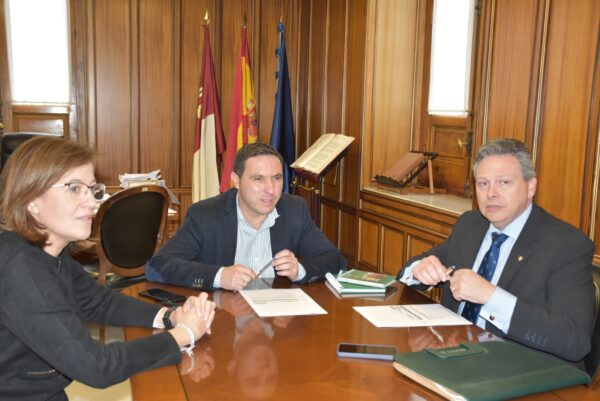 La Diputación de Cuenca y Globalcaja renuevan el acuerdo para facilitar a los ayuntamientos conquenses la liquidez necesaria para la prestación de servicios a la ciudadanía