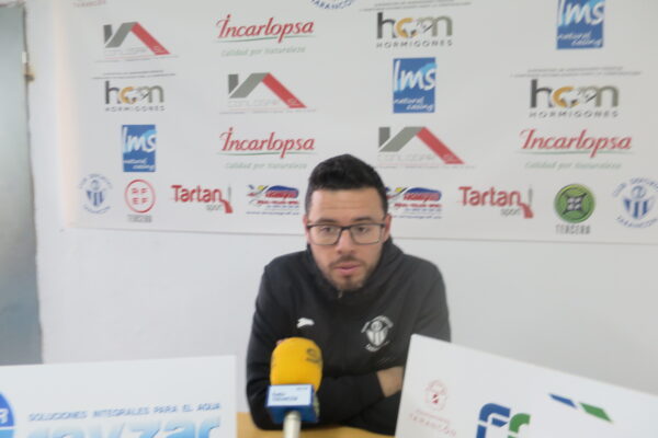 Jorge Cañete “los jugadores han dado la cara y competido con el mejor equipo del grupo hasta el momento” y asegura que “nos falto la efectividad de otras veces y que si ha tenido el Manchego”