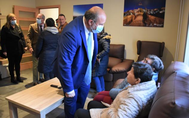 Castilla-La Mancha destinará este año 150 millones de euros a atender a personas con discapacidad, un 50 por ciento más que en 2015
