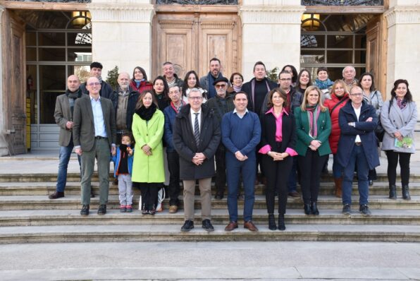 Diputación, Ministerio y ayuntamientos aumentan el presupuesto hasta los 335.000 euros para que Arraigo llegue a 21 municipios