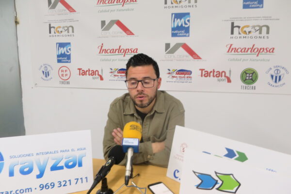 Jorge Cañete, tras la derrota en el encuentro de rivalidad conquense “Esto es fútbol, hacer goles y el Quintanar lo hizo desde el minuto uno”pero considera que “Creo que fuimos superiores, ya en la primera parte hicimos ocasiones para haber empatado”